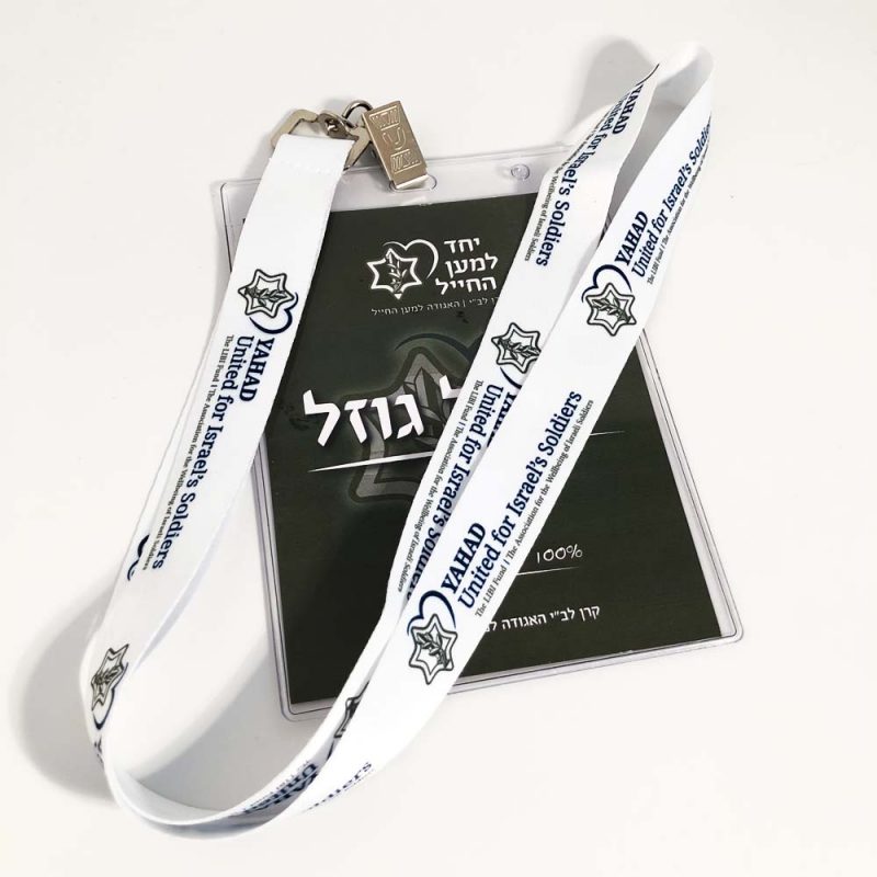 פי סי גרף  חריטה והדפסה על מוצרים.