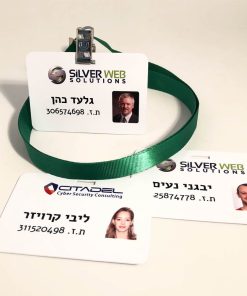Alternative view of תג פלסטיק 8.5X5.5 עם תמונה ושרוך לצוואר