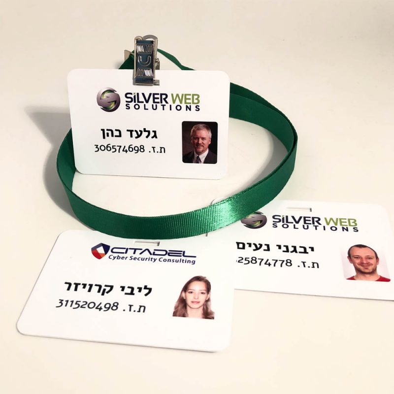 פי סי גרף  חריטה והדפסה על מוצרים.